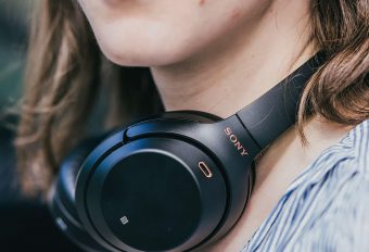 An early Black Friday deal on the best noise cancelling headphones